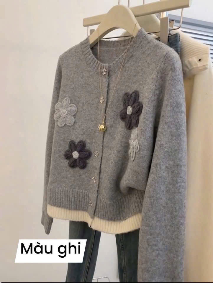 Áo len Cardigan hoa nổi màu ghi