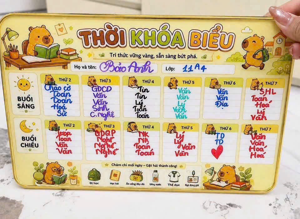 Bảng thời khoá biểu dạng treo