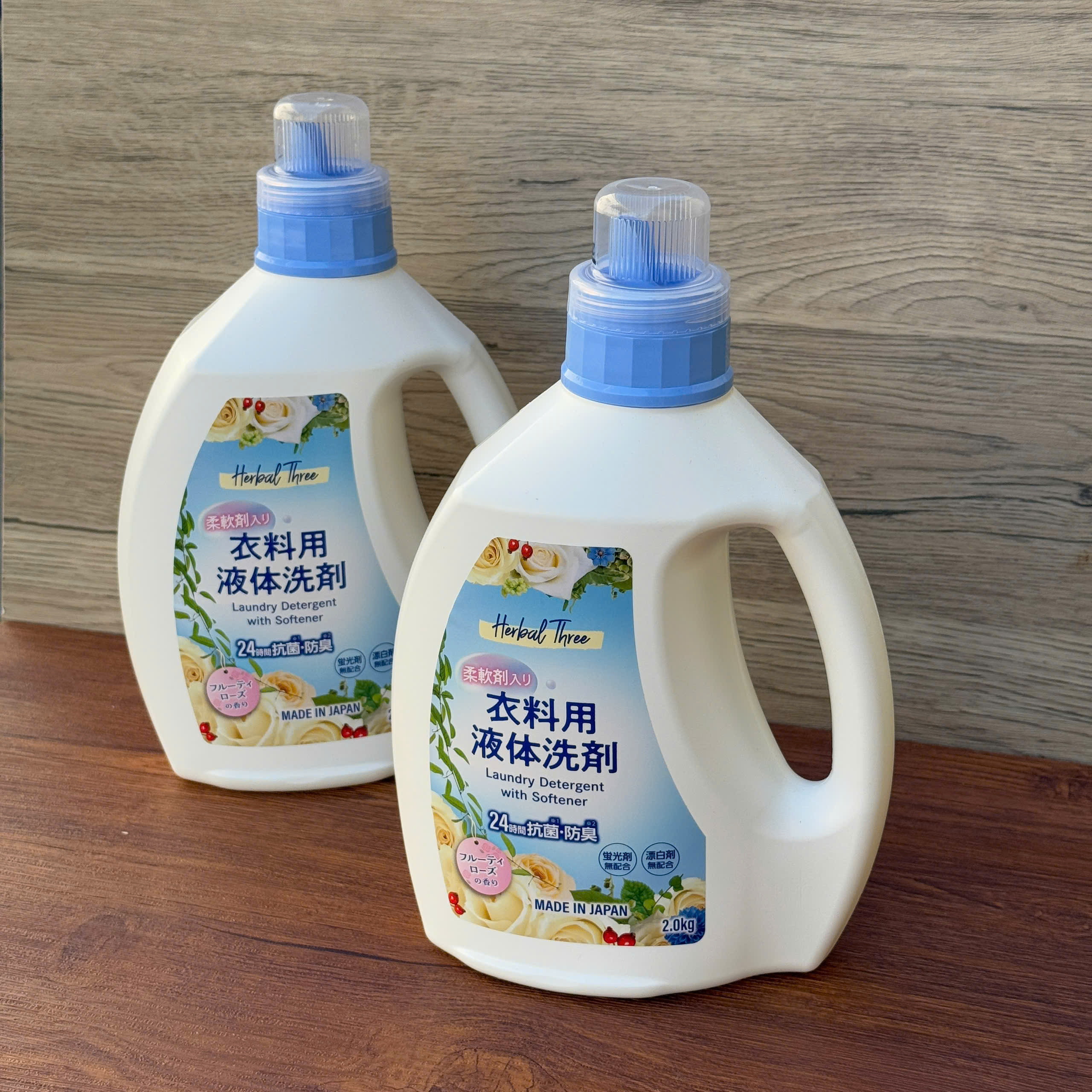 Can nước giặt xả 2 in 1 Herbal Mitsue