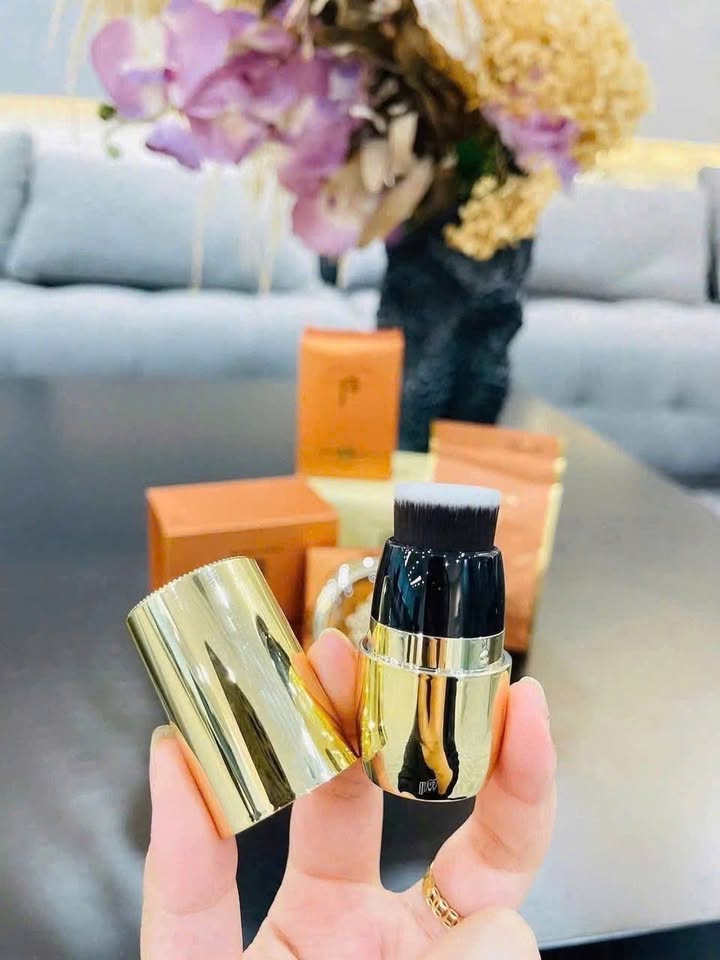 Cọ Tán kem nền cao cấp Whoo
