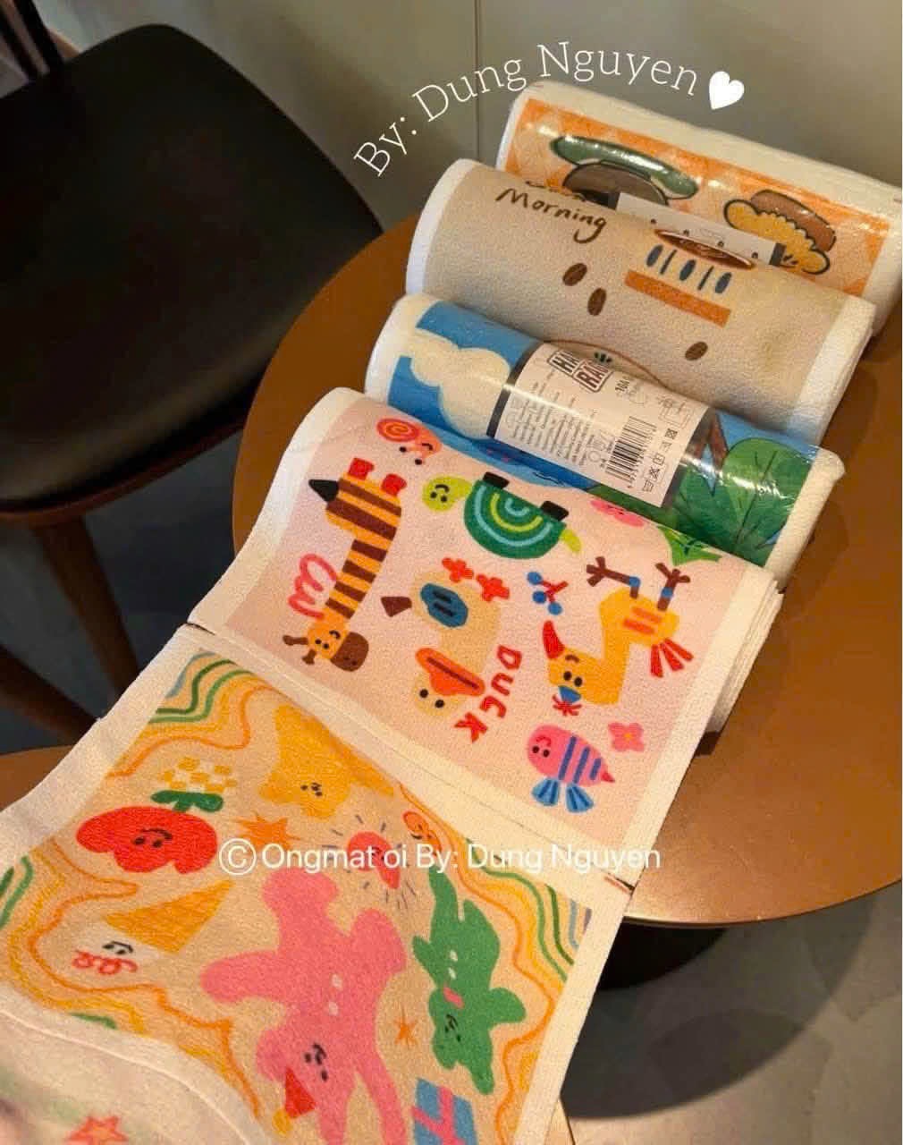 Combo 02 cuộn khăn vải lau bếp in hình