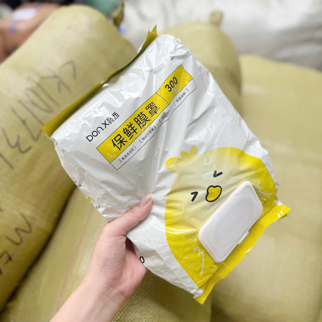 Combo 3 bịch màng bọc thực phẩm loại chun (900 cái)