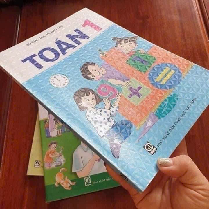 Set 20 decal bọc vở size to A4 (47x34cm)