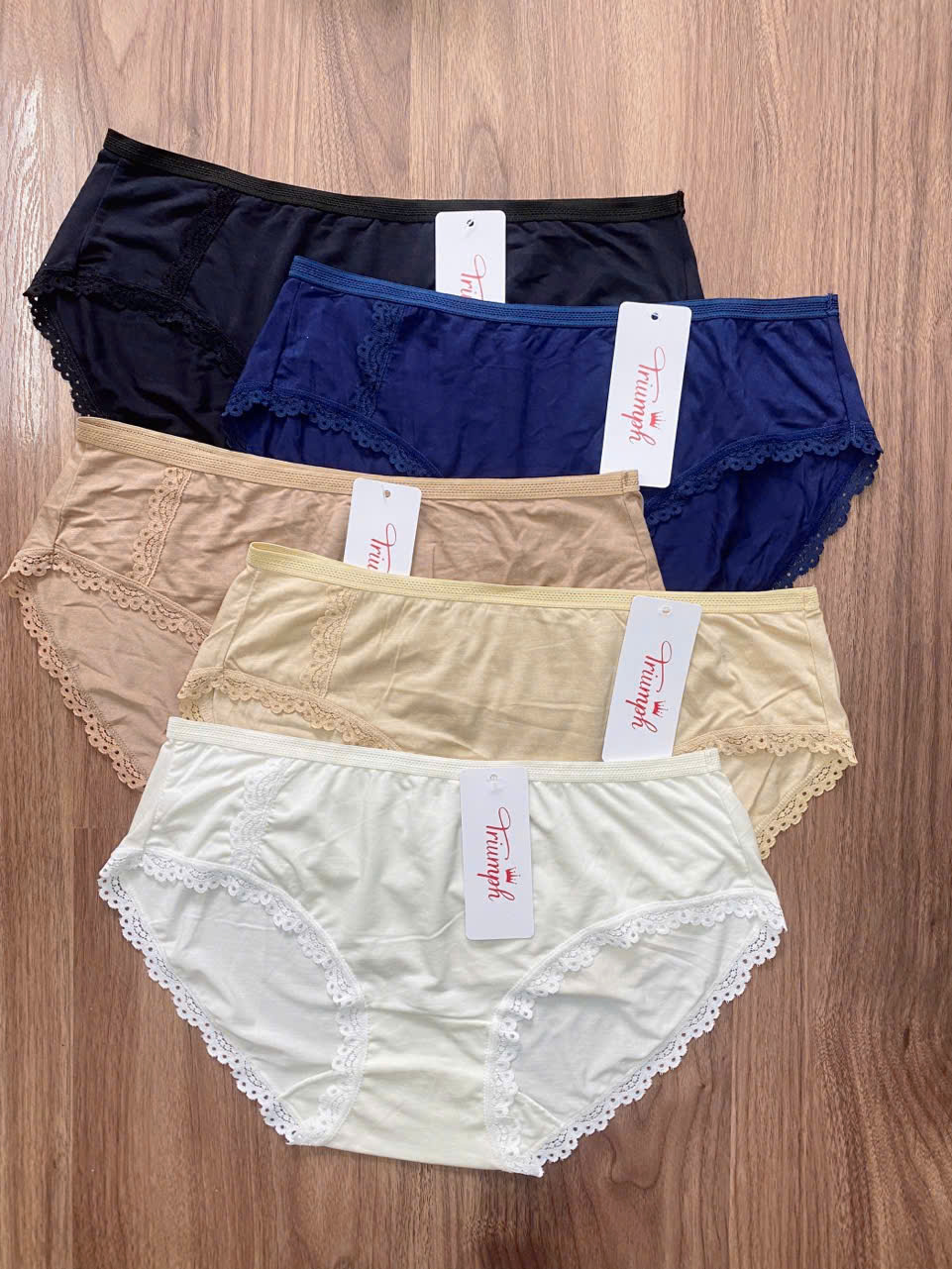 Set 5 quần lót Triu.mph (mẫu viền ren)