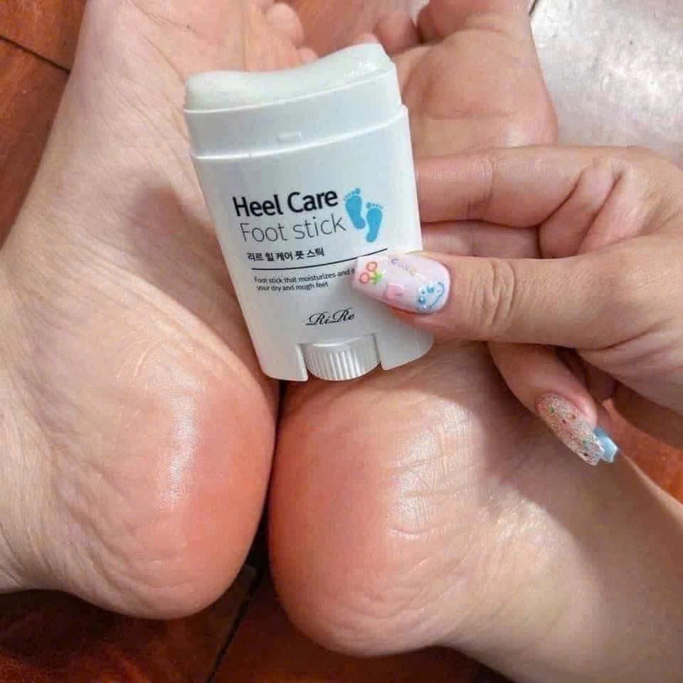 Thanh lăn làm mềm gót chân Heel Care Foot Stick