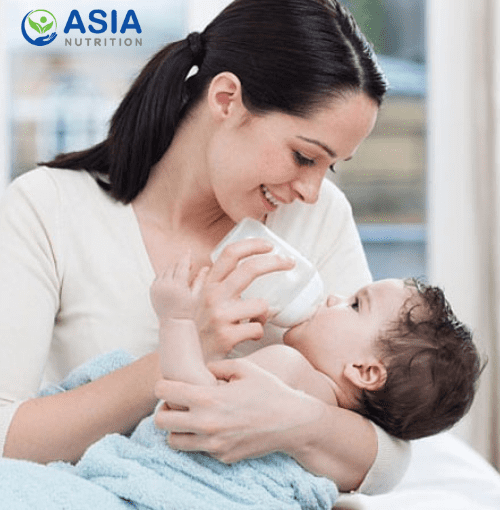 Sữa nào tốt cho trẻ sơ sinh từ 0 - 6 tháng giúp bé dễ hấp thụ, mát và dễ uống