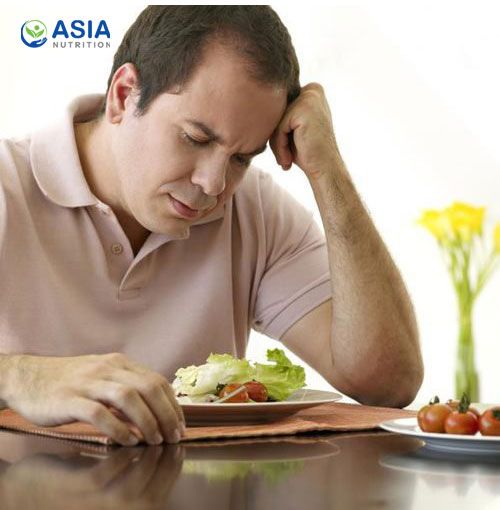 Vì sao người già ăn ít và cách khắc phục hiệu quả?