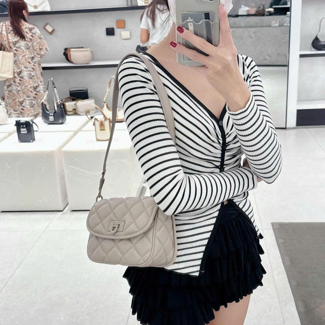 TÚI XÁCH C.N.K TRÁM BẢN ĐẸP SIZE 19 - C417