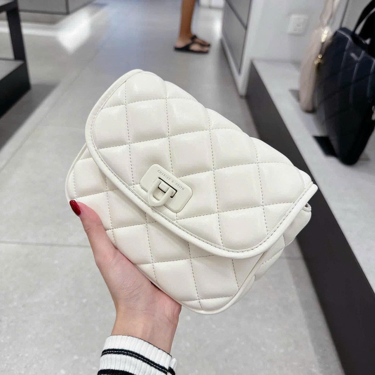 TÚI XÁCH C.N.K TRÁM BẢN ĐẸP SIZE 19 - C417