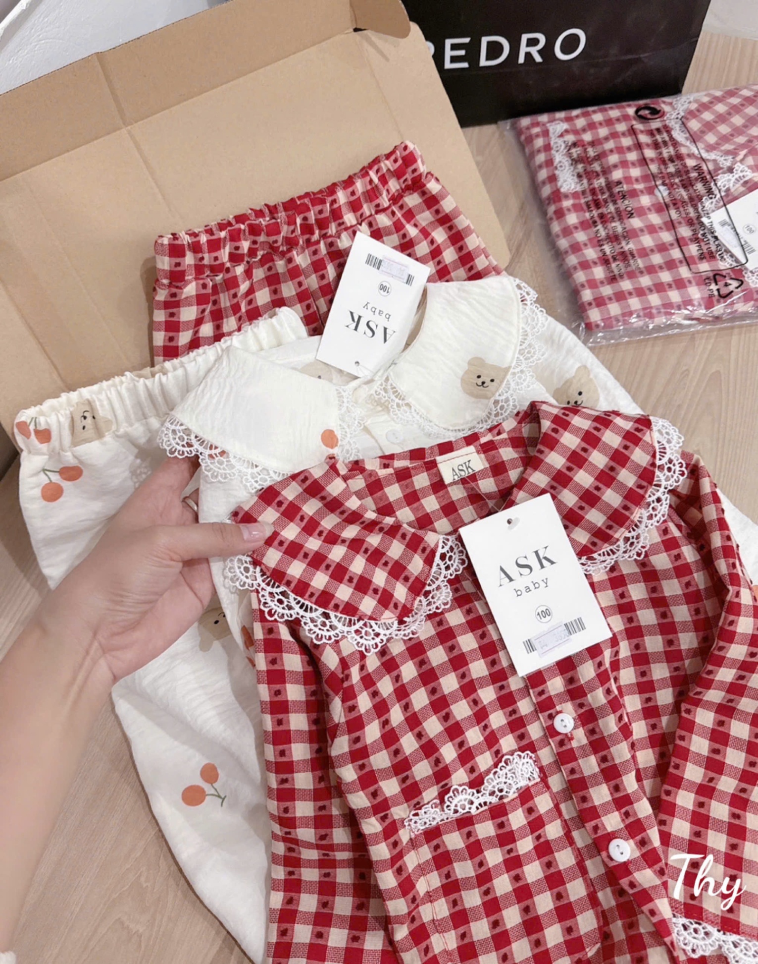 XẢ SET 2 BỘ PIJAMA PHỐI REN TONE ĐỎ - C278