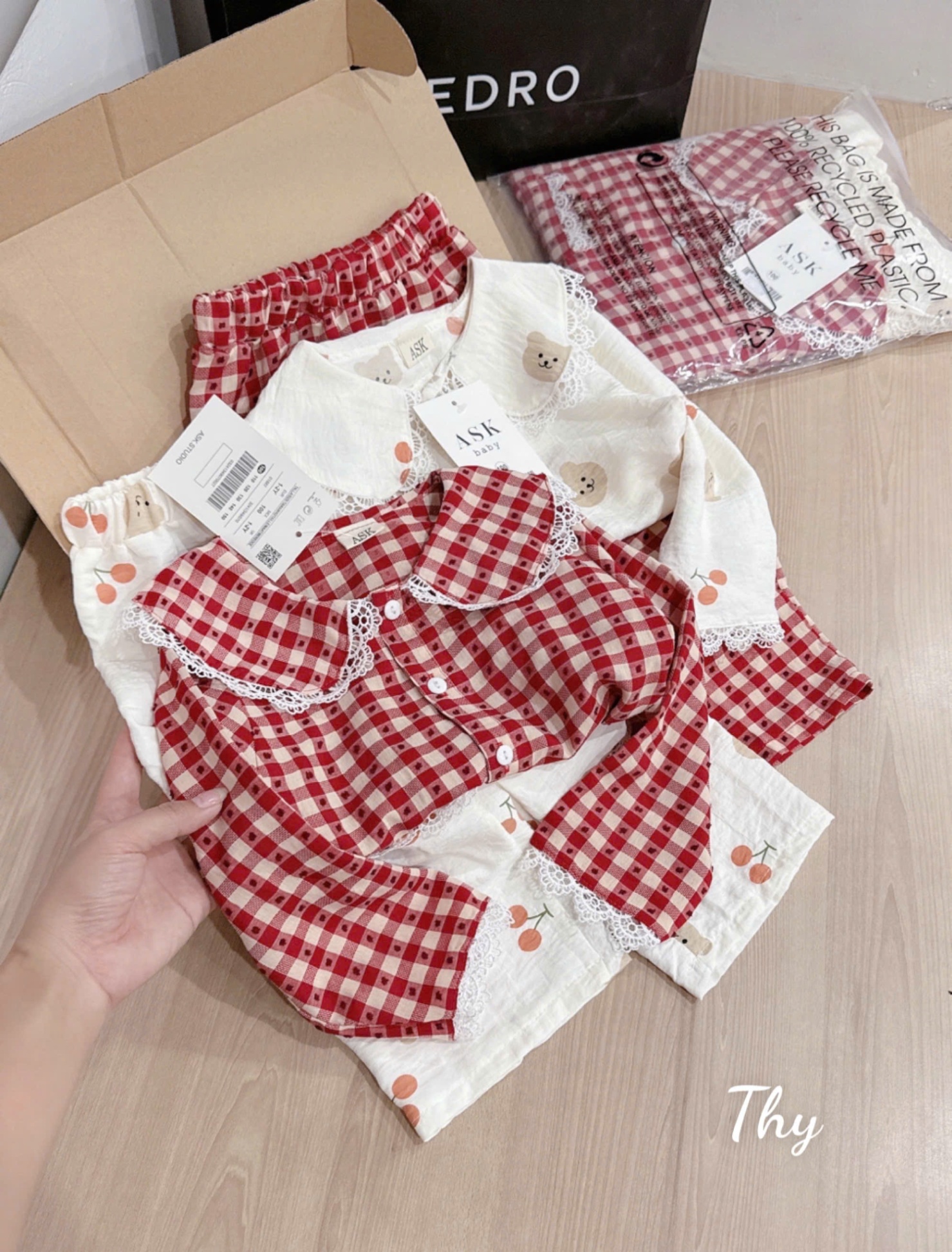 XẢ SET 2 BỘ PIJAMA PHỐI REN TONE ĐỎ - C278