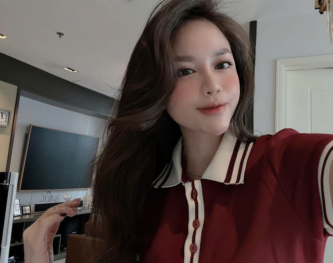 XẢ VÁY ĐỎ NỮ PHA CỔ BE - A223