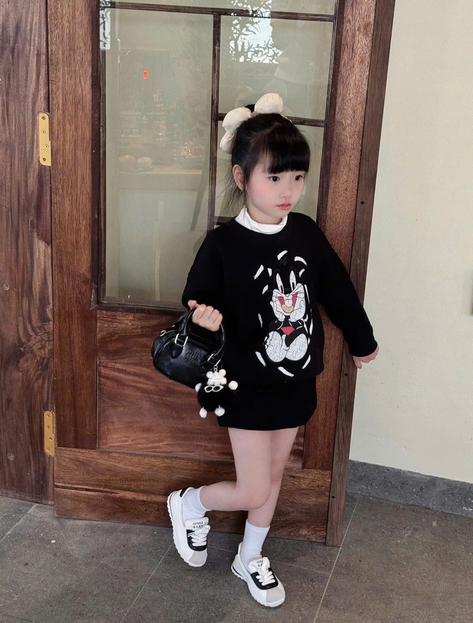 XẢ ÁO NỈ THỎ ĐEN CHO BÉ - A194