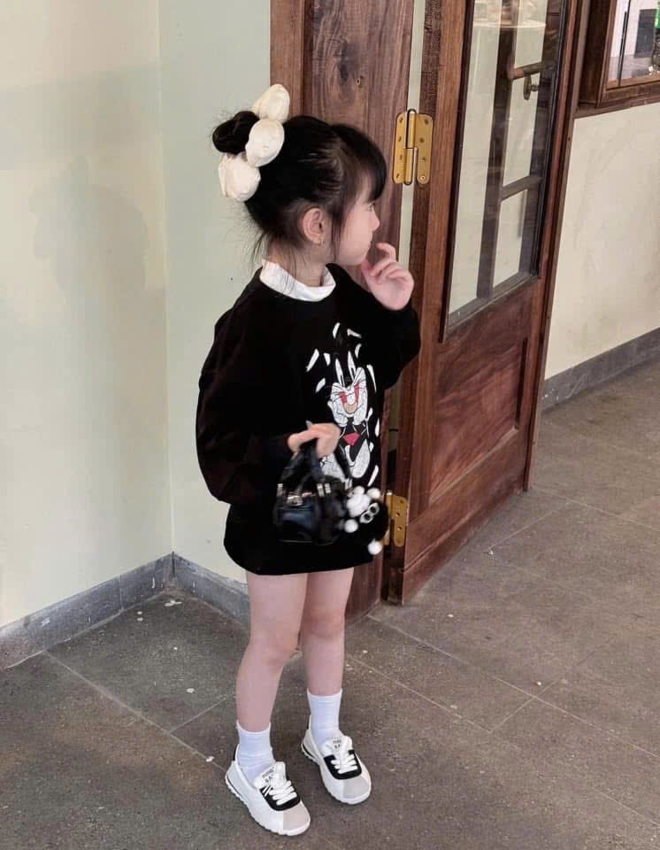 XẢ ÁO NỈ THỎ ĐEN CHO BÉ - A194