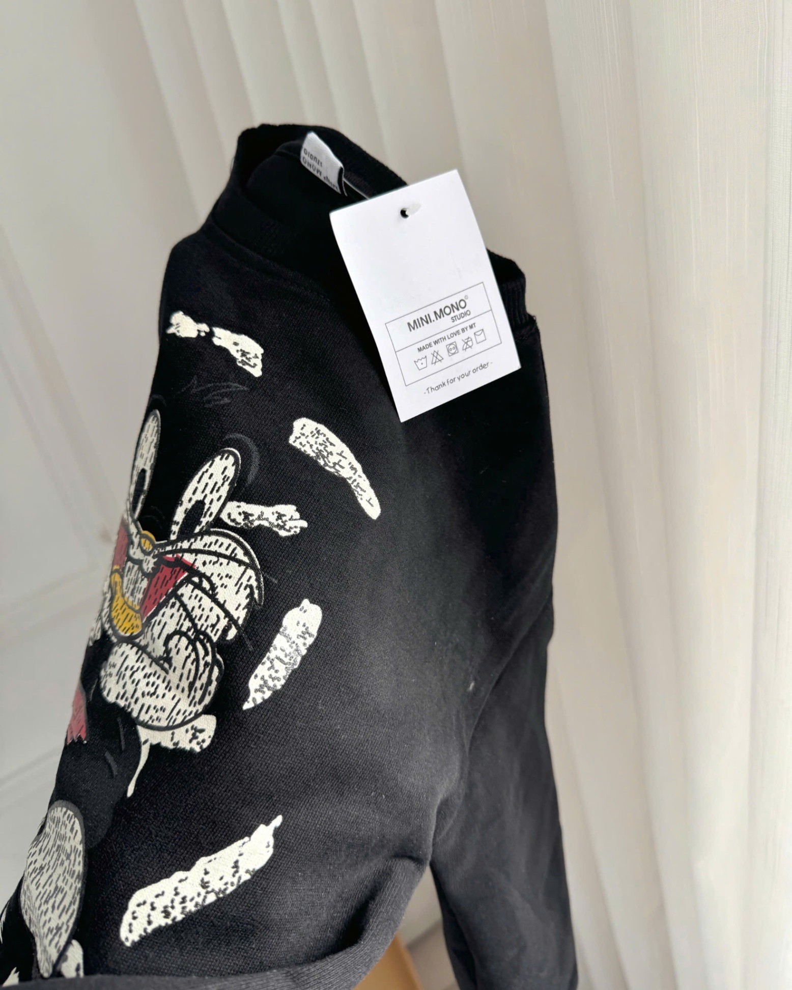 XẢ ÁO NỈ THỎ ĐEN CHO BÉ - A194