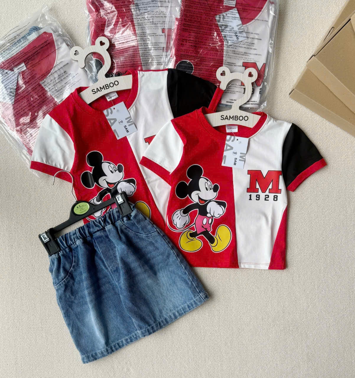 SET BỘ MICKEY PHỐI ĐỎ TRẮNG MIX QUẦN JEAN - C225