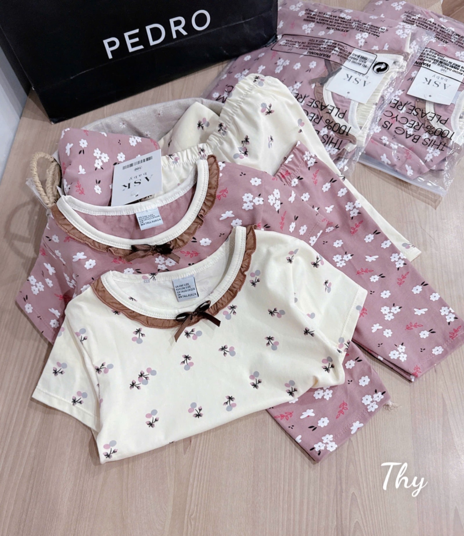 XẢ SET 2 BỘ HOA CỔ REN LEGGING LỬNG - A307