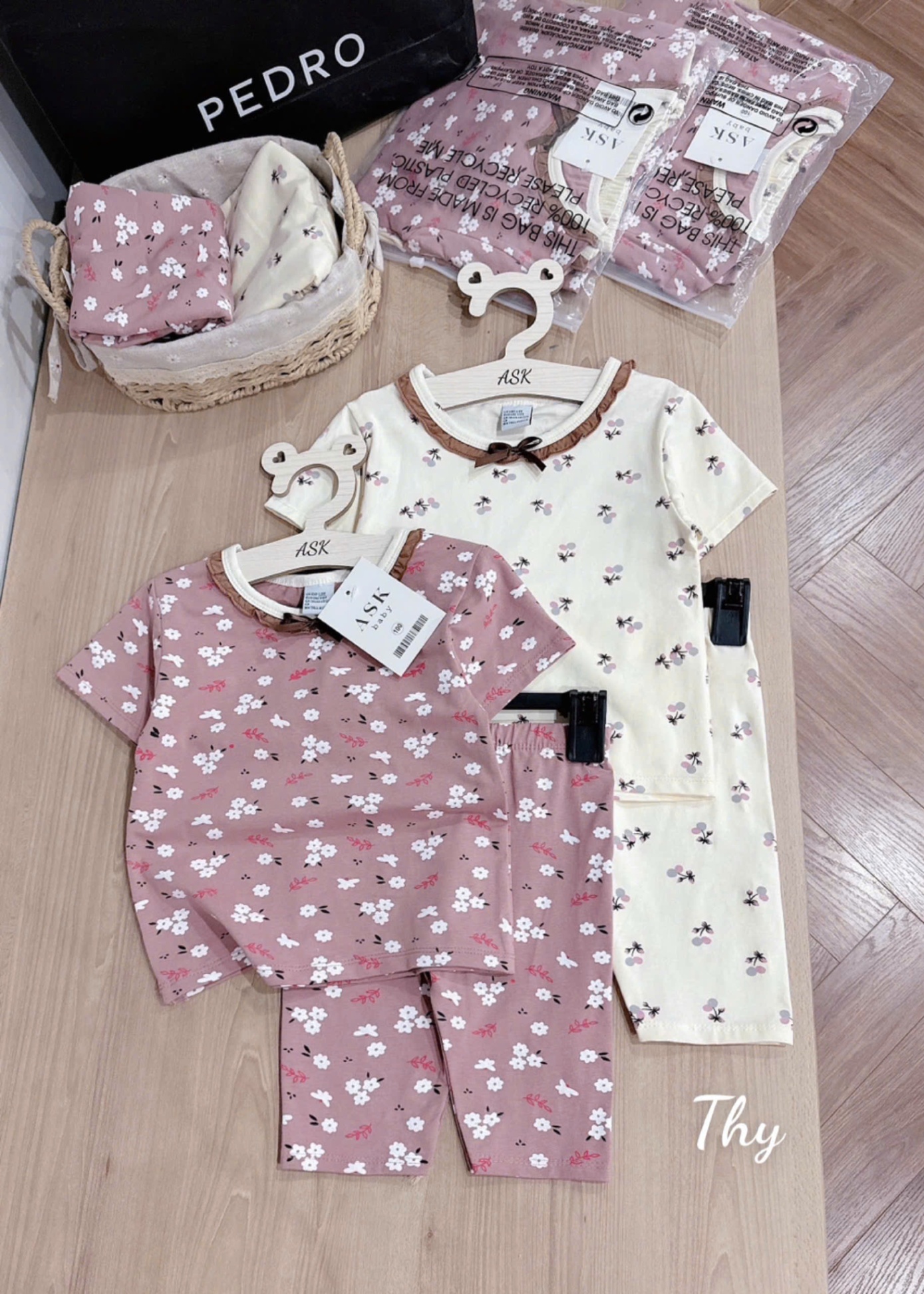 XẢ SET 2 BỘ HOA CỔ REN LEGGING LỬNG - A307