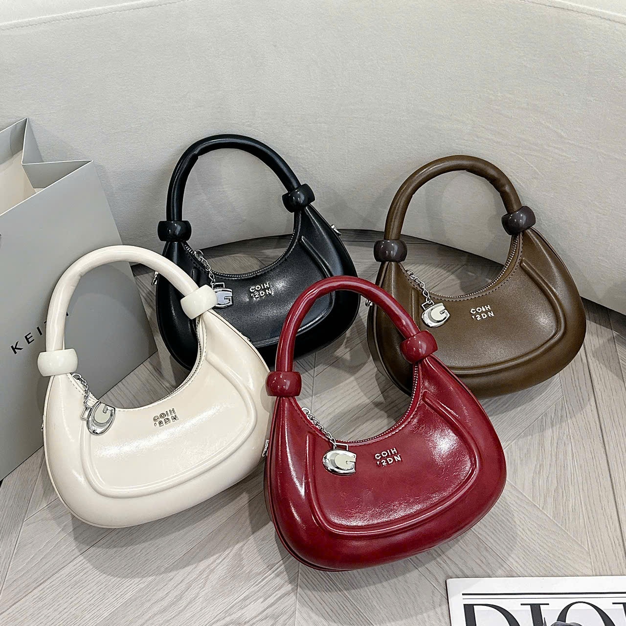TÚI XÁCH DÁNG BẦU SIZE 22 - B451