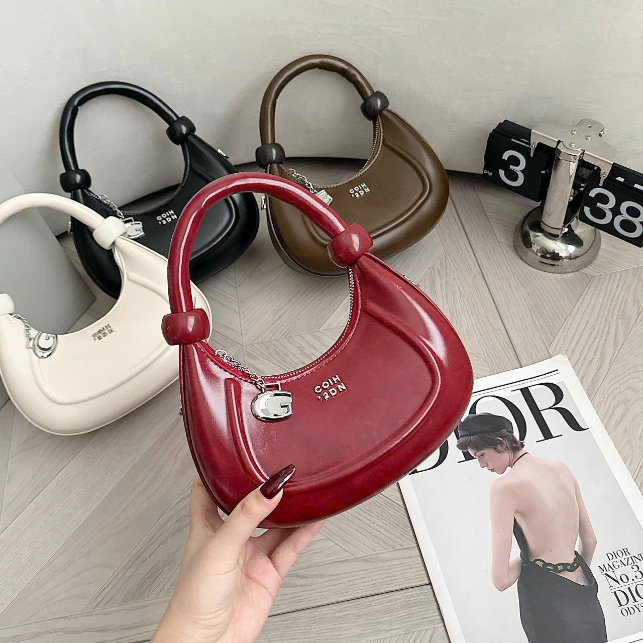 TÚI XÁCH DÁNG BẦU SIZE 22 - B451