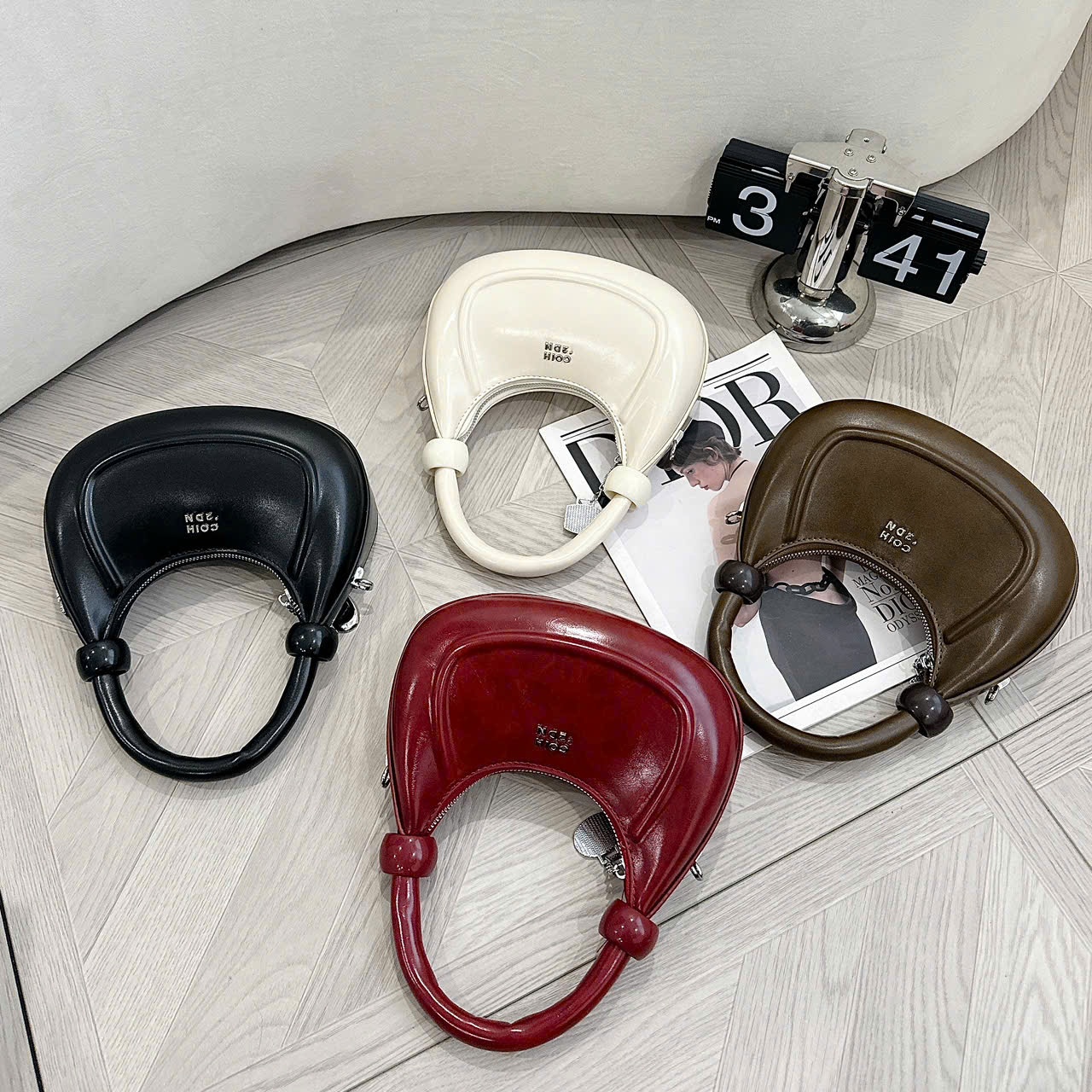 TÚI XÁCH DÁNG BẦU SIZE 22 - B451