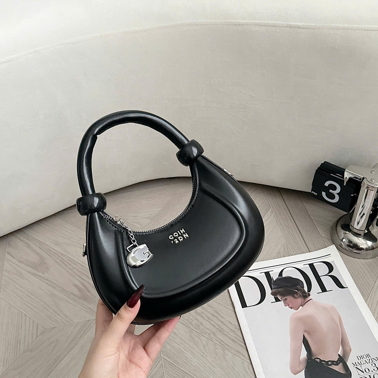 TÚI XÁCH DÁNG BẦU SIZE 22 - B451