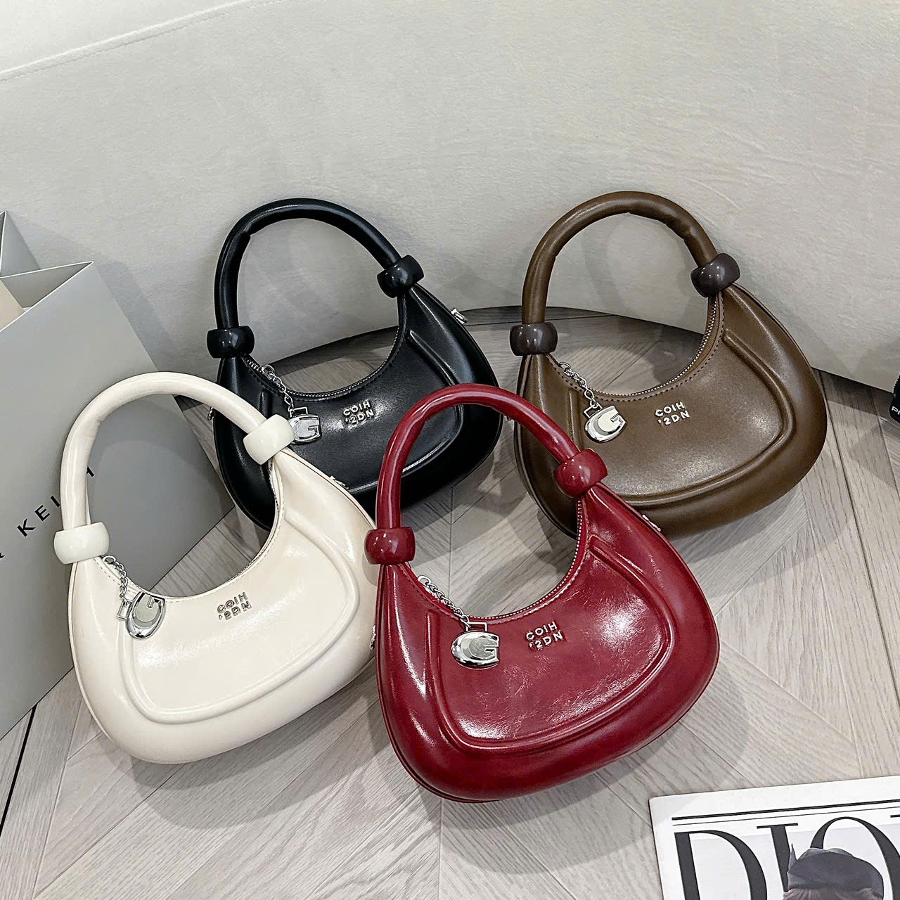 TÚI XÁCH DÁNG BẦU SIZE 22 - B451