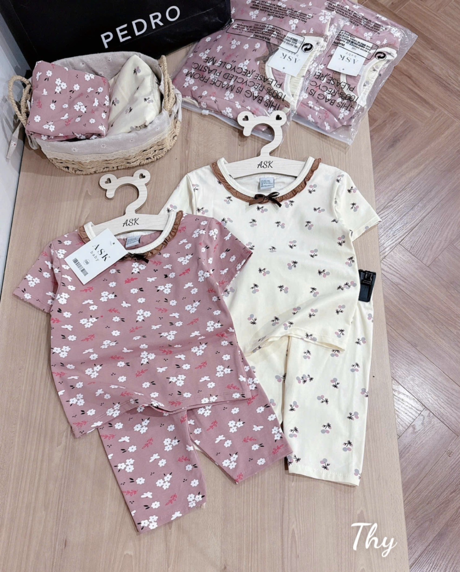 XẢ SET 2 BỘ HOA CỔ REN LEGGING LỬNG - A307