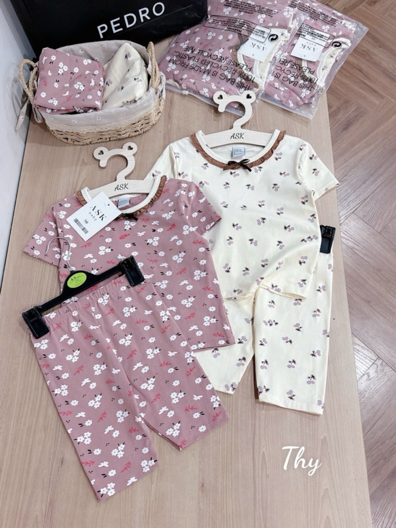 XẢ SET 2 BỘ HOA CỔ REN LEGGING LỬNG - A307