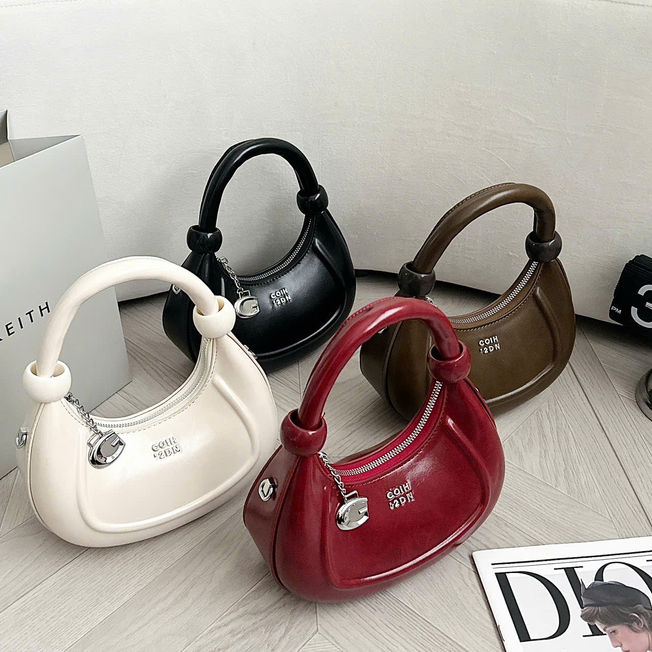 TÚI XÁCH DÁNG BẦU SIZE 22 - B451