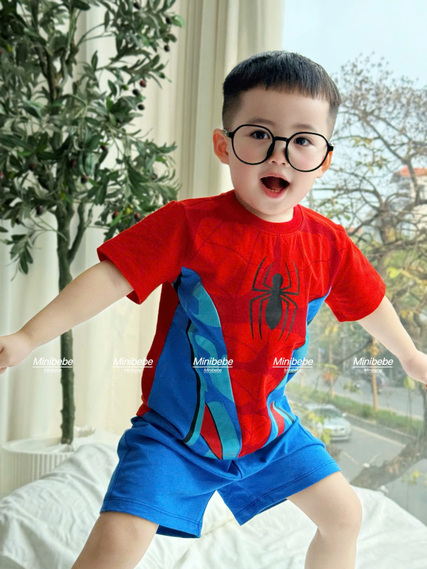 C305 - SET 2 BỘ NHỆN XANH PHA ĐỎ VÀ TRẮNG