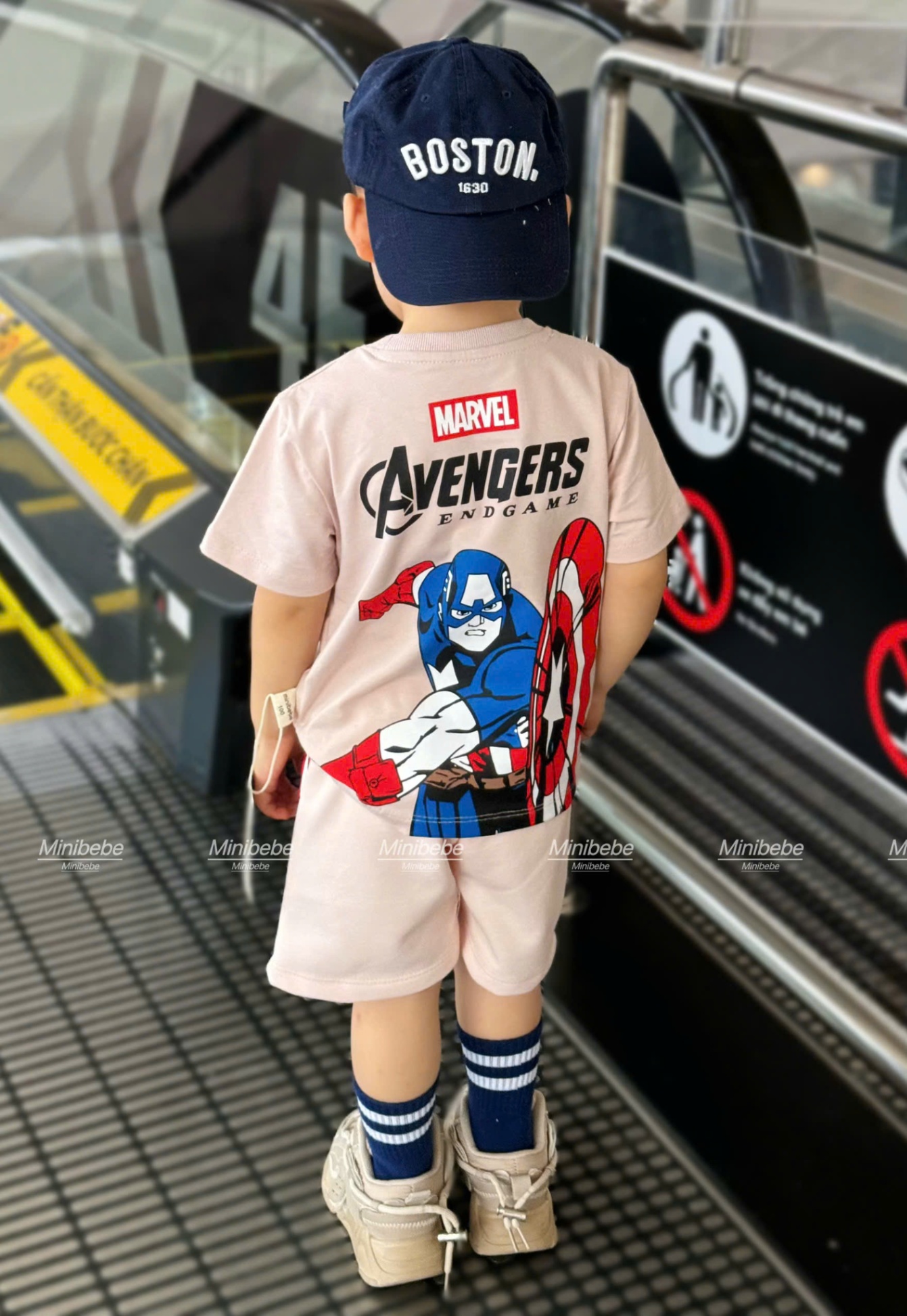 C76 - SET BỘ MARVEL AVENGERS CHỮ ĐEN