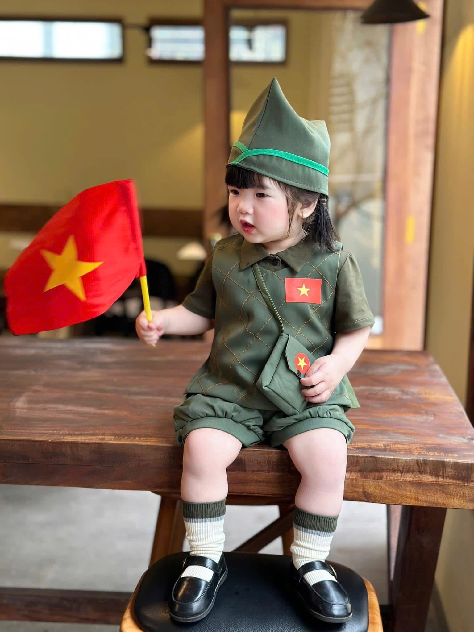 XẢ A923 - SET 5 CHI TIẾT BỘ ĐỘI GIẢI PHÓNG CHO BÉ