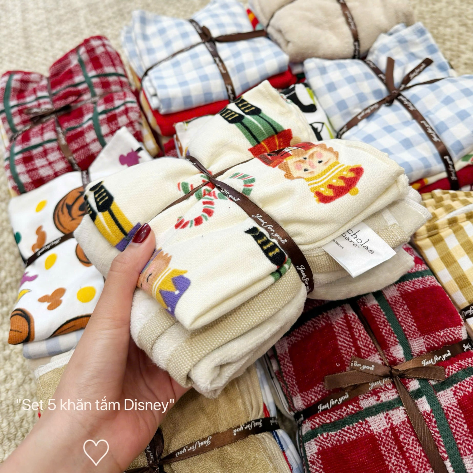 A290 - SET 5 KHĂN TẮM DISNEY MIX MÀU
