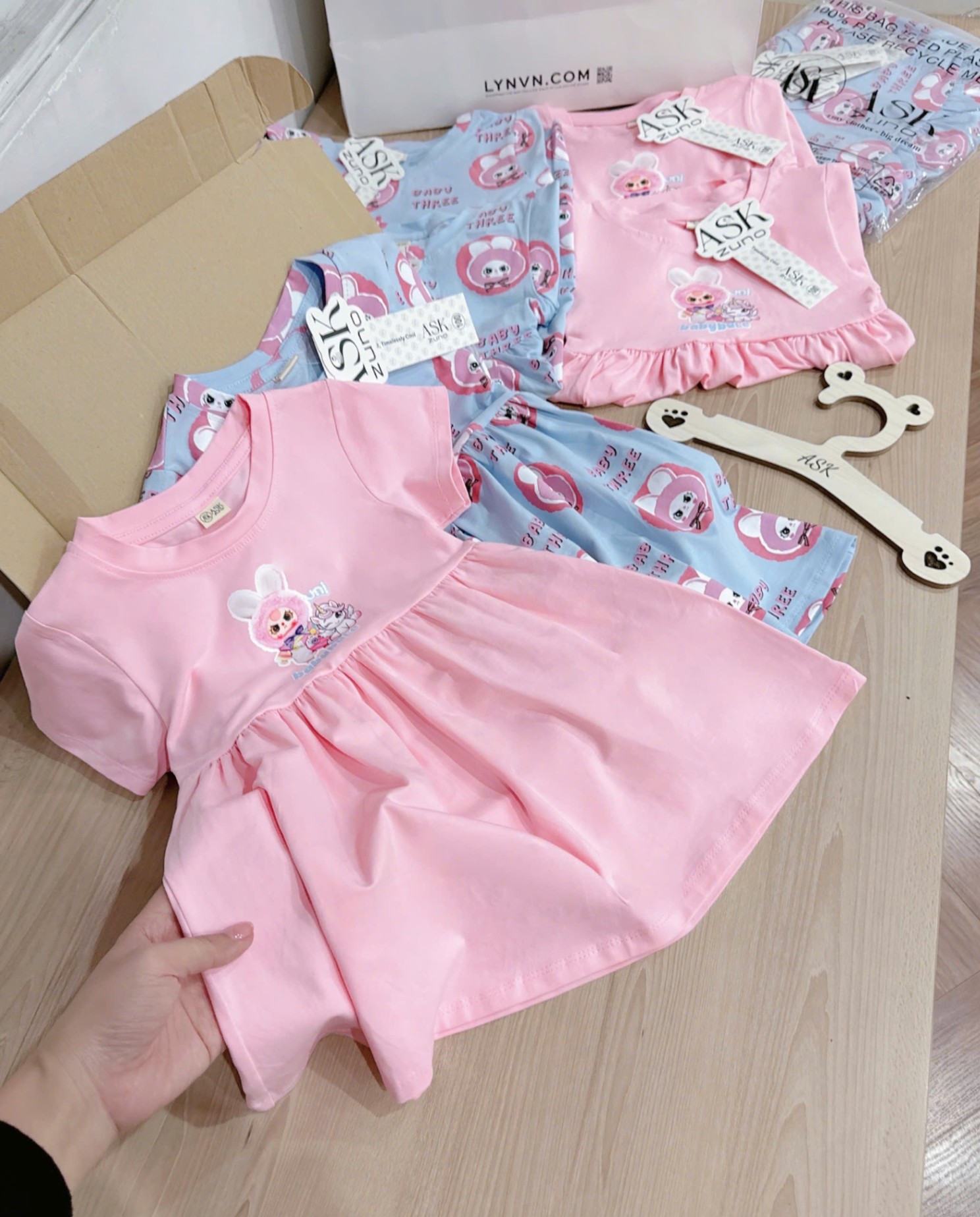 C327 - SET 2 VÁY BABYTHREE HỒNG XANH