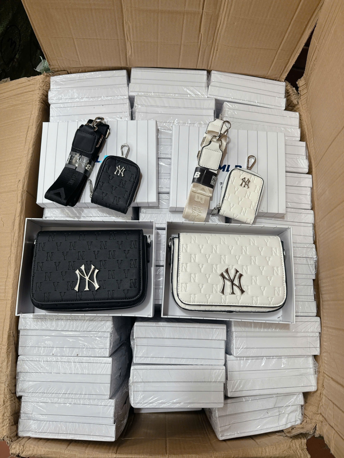 C342 - TÚI XÁCH MLB ĐEO CHÉO 2 MÀU