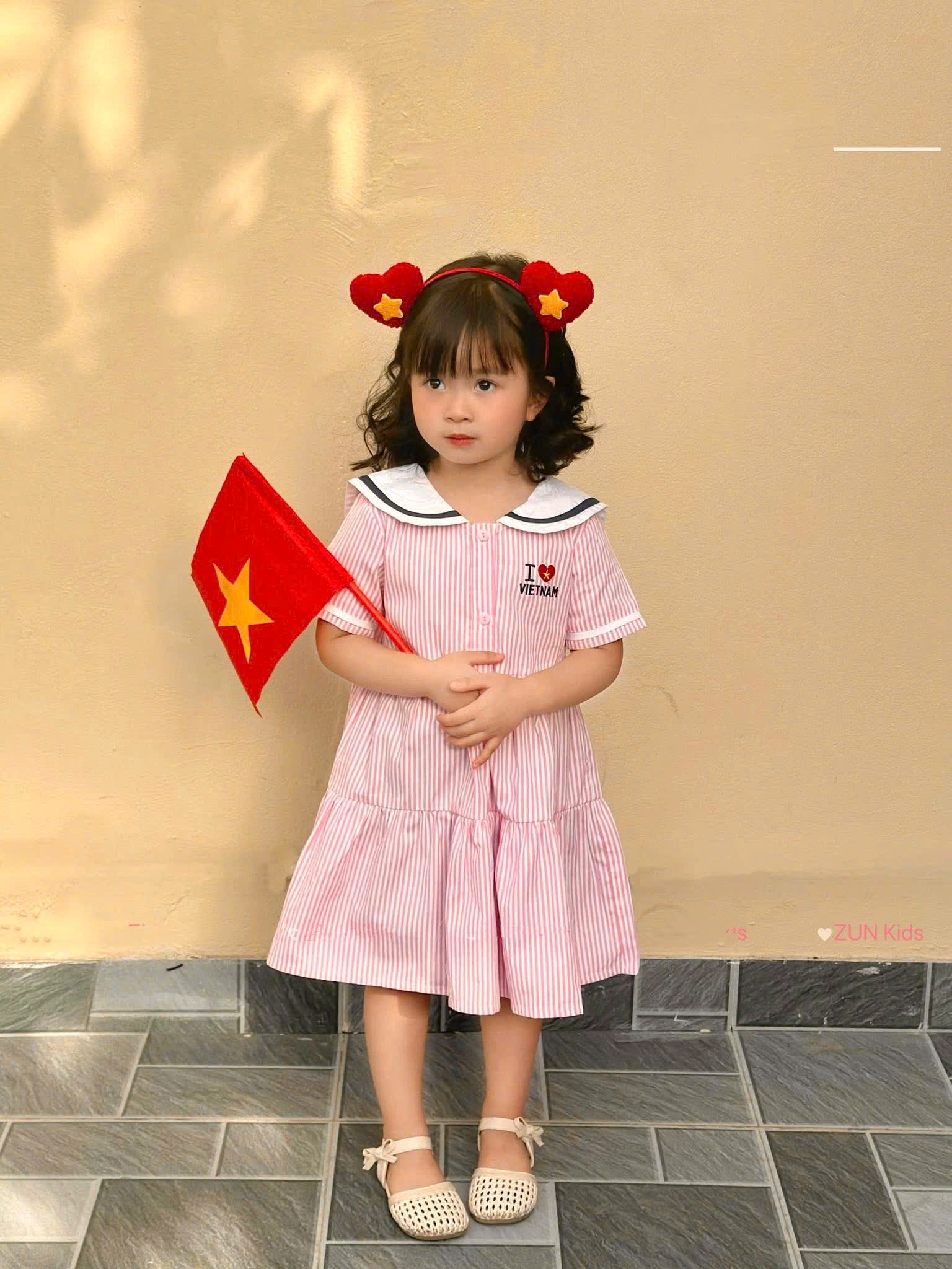 B370 - VÁY CỔ THỦY THỦ I ❤ VIET NAM