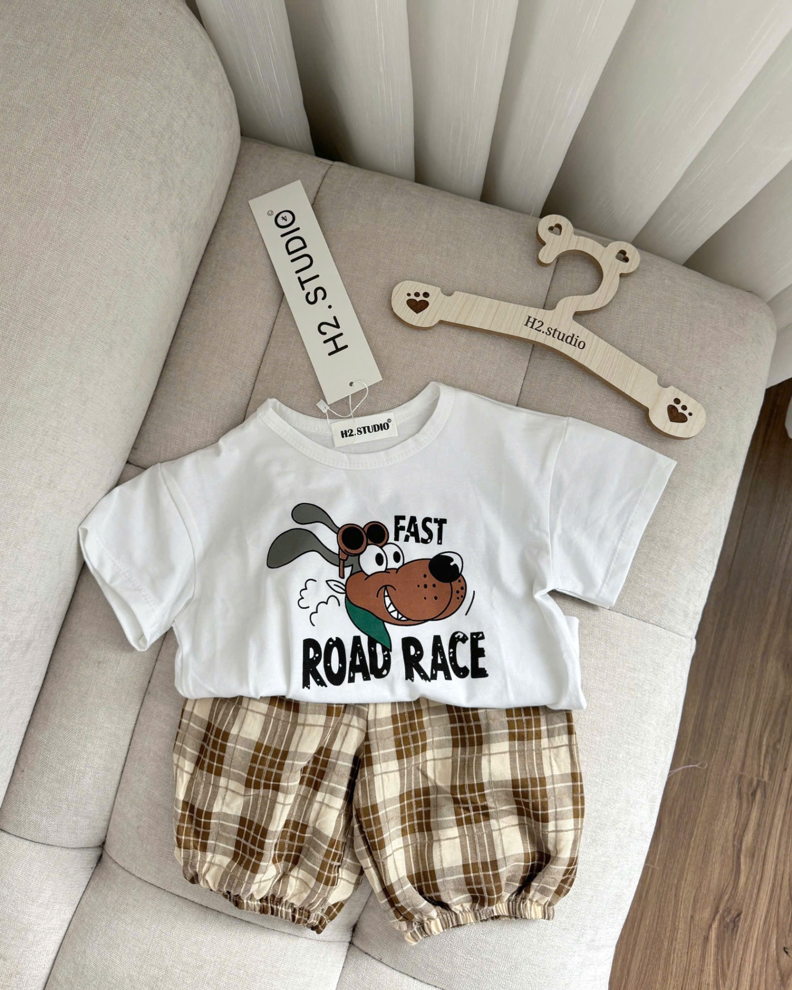 A231 - SET ÁO TRẮNG FAST ROAD RACE QUẦN ĐŨI CARO NÂU