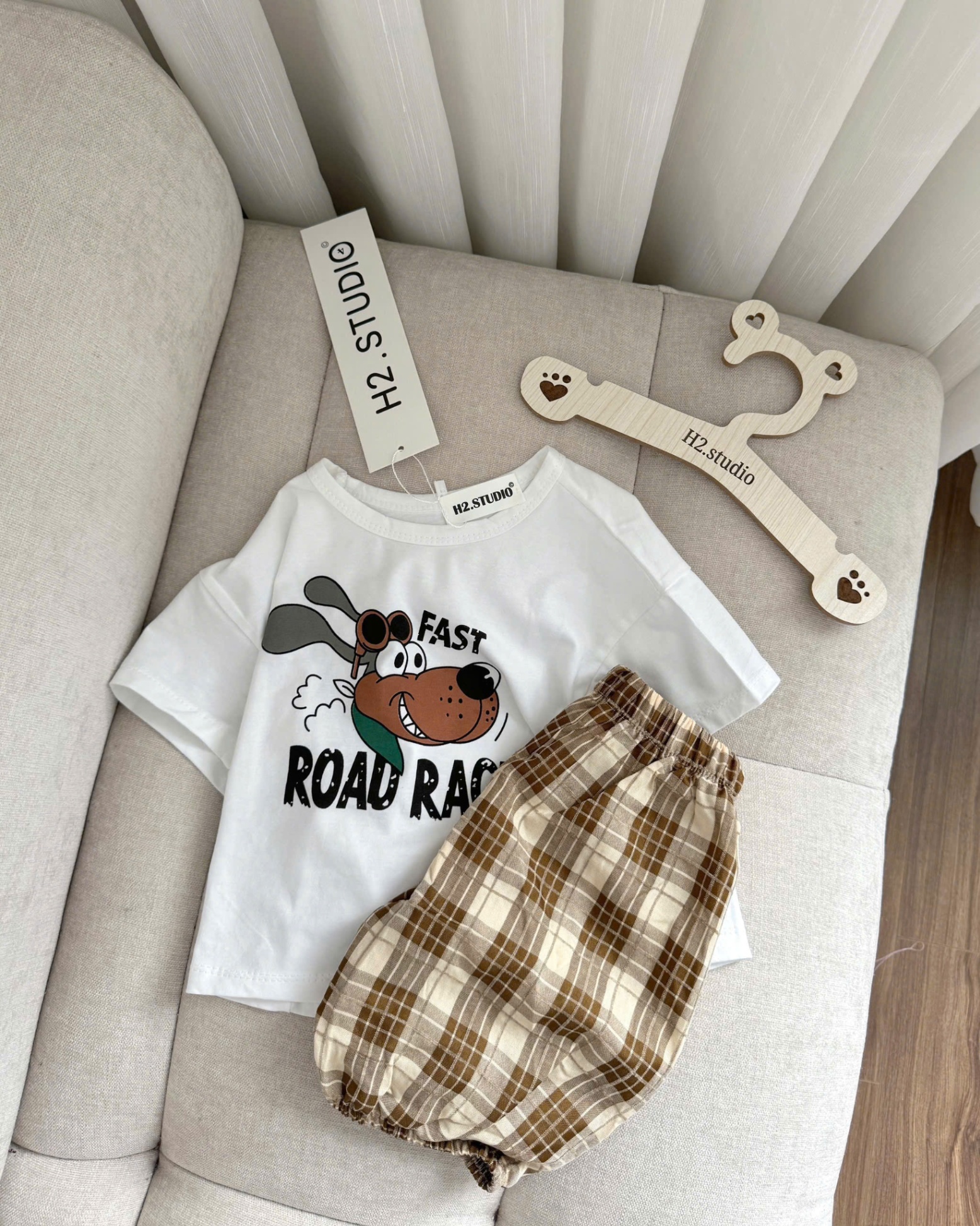 A231 - SET ÁO TRẮNG FAST ROAD RACE QUẦN ĐŨI CARO NÂU