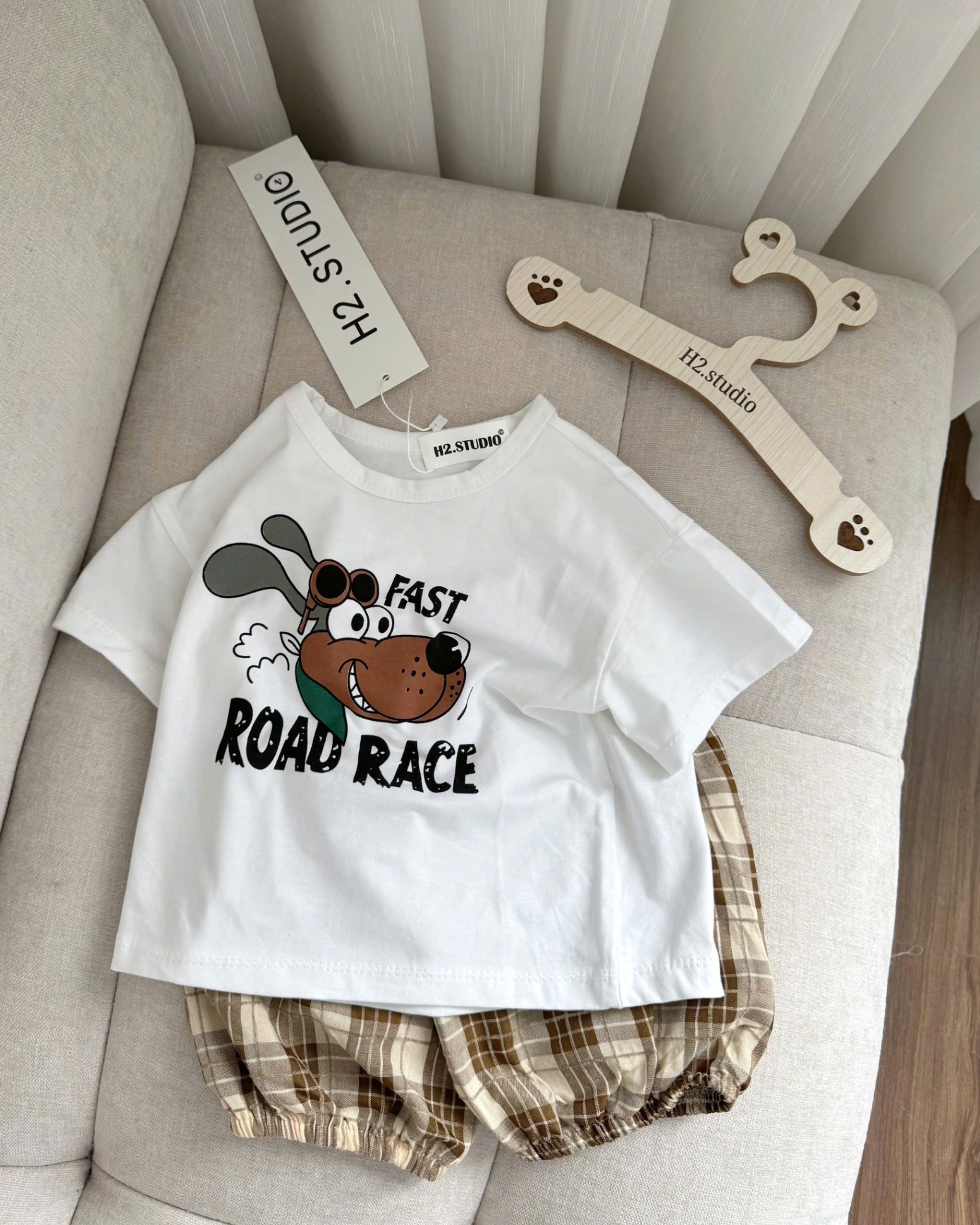 A231 - SET ÁO TRẮNG FAST ROAD RACE QUẦN ĐŨI CARO NÂU