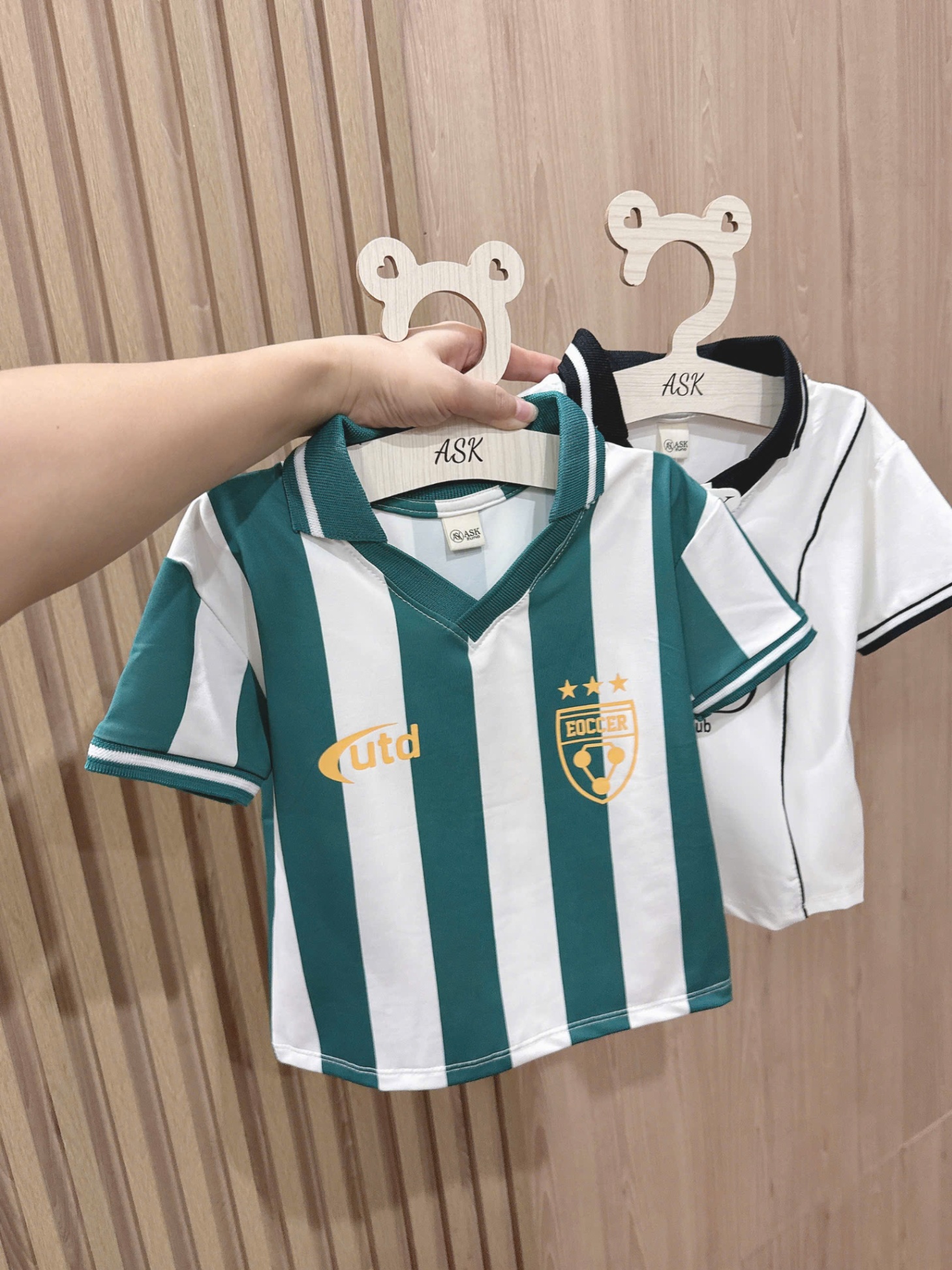 C400 - SET 2 BỘ THỂ THAO TRẮNG SỌC XANH