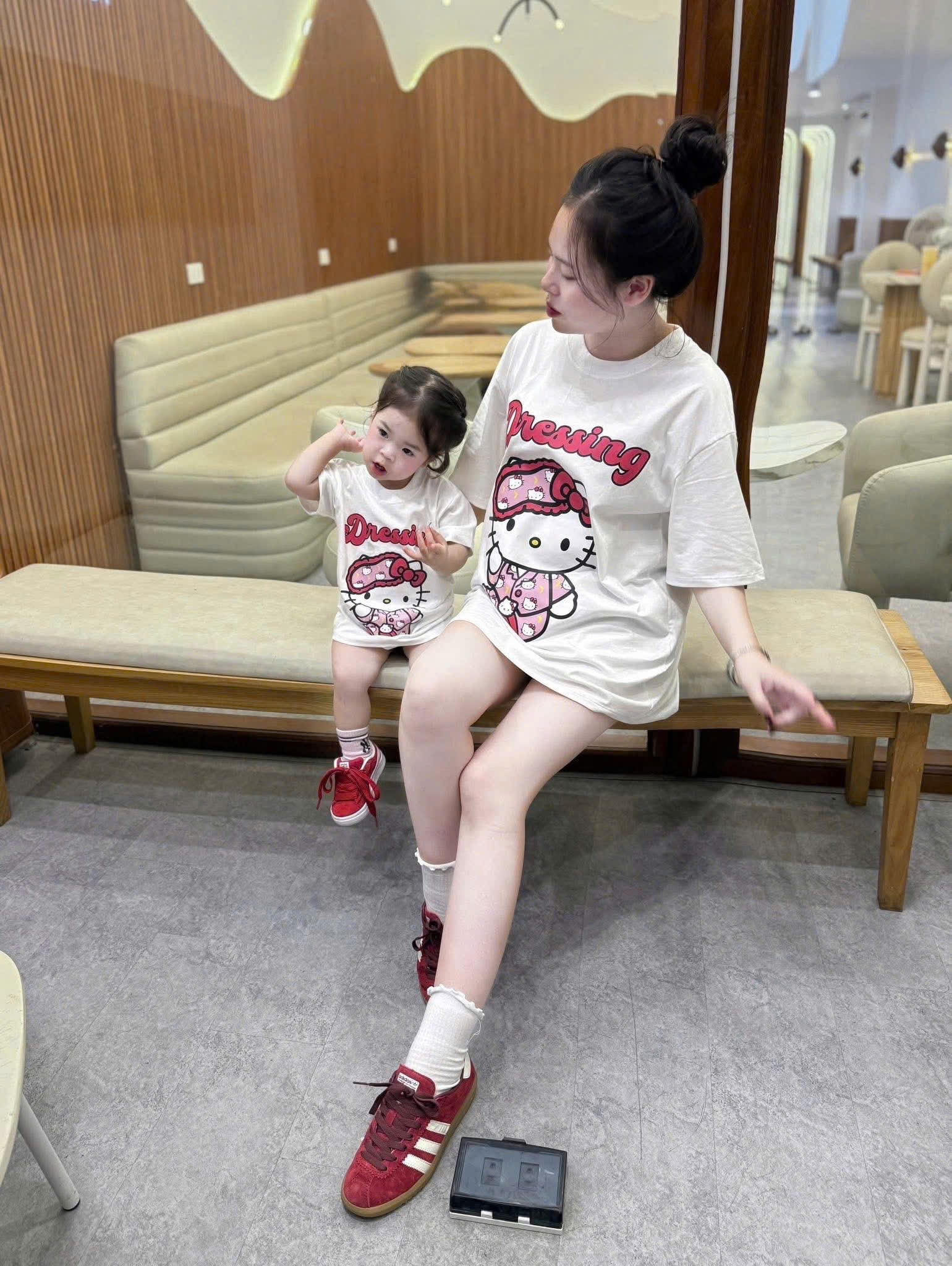 A998 - ÁO PHÔNG KITTY DRESSING MẸ CON
