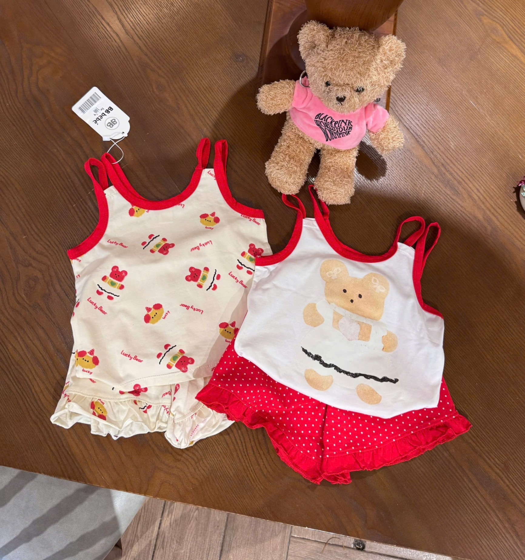 B254 - SET 2 BỘ GẤU LUCKY BEAR 2 DÂY VIỀN ĐỎ