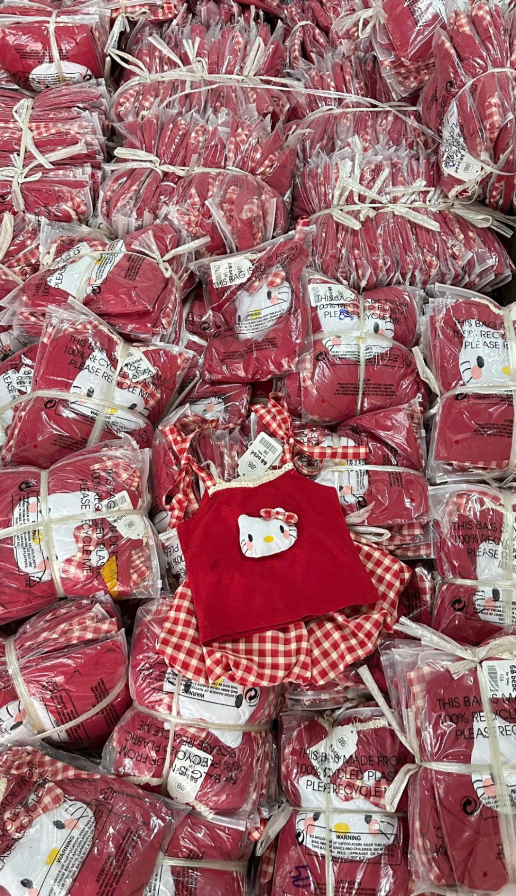 A136 - SET BỘ ĐỎ 2 DÂY KITTY NHỒI BÔNG
