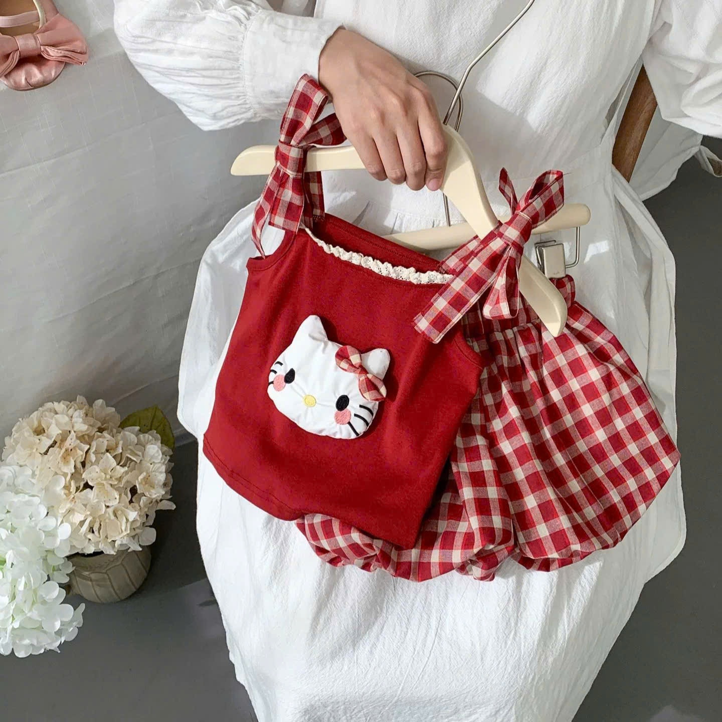A136 - SET BỘ ĐỎ 2 DÂY KITTY NHỒI BÔNG