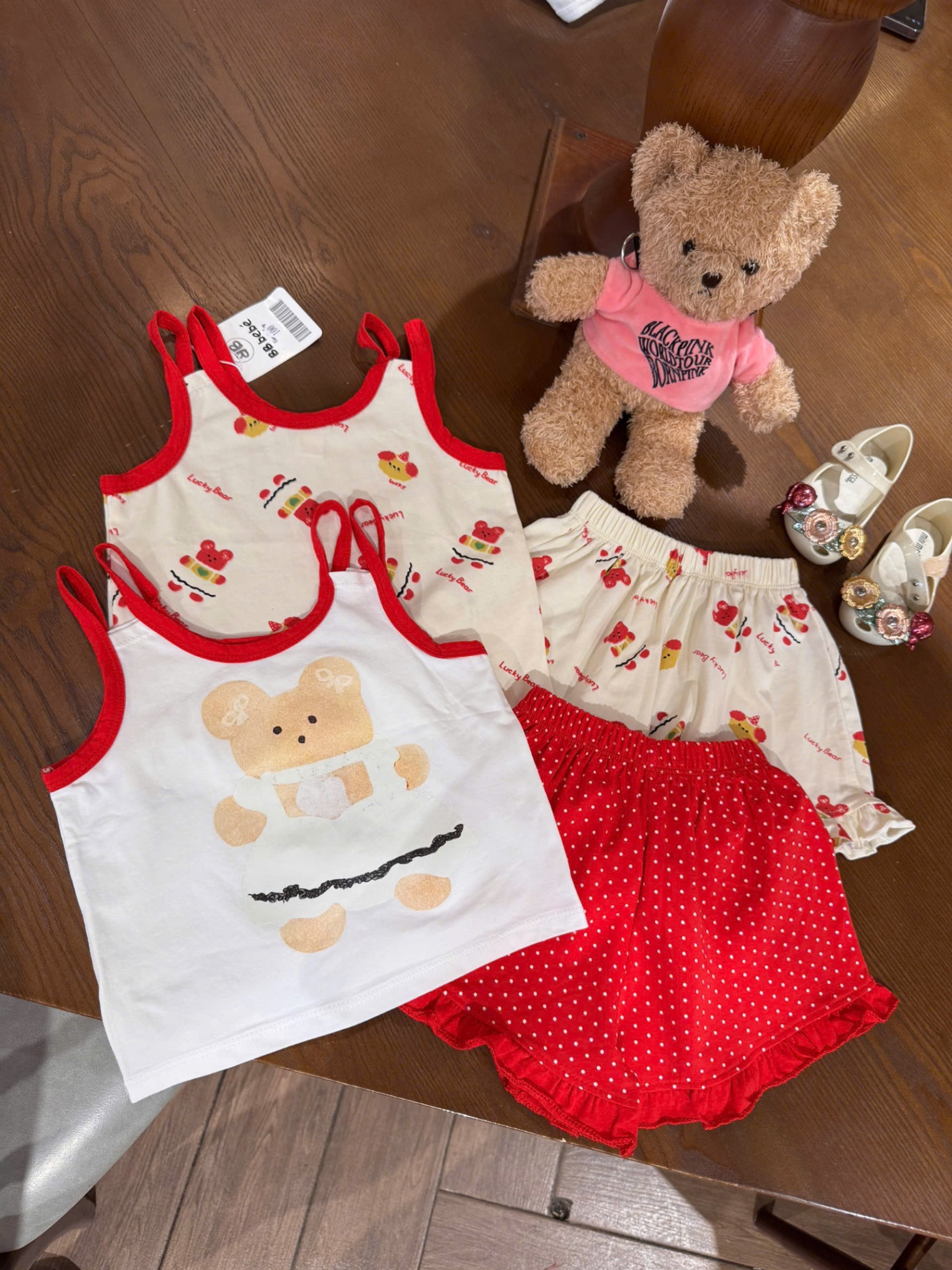 B254 - SET 2 BỘ GẤU LUCKY BEAR 2 DÂY VIỀN ĐỎ