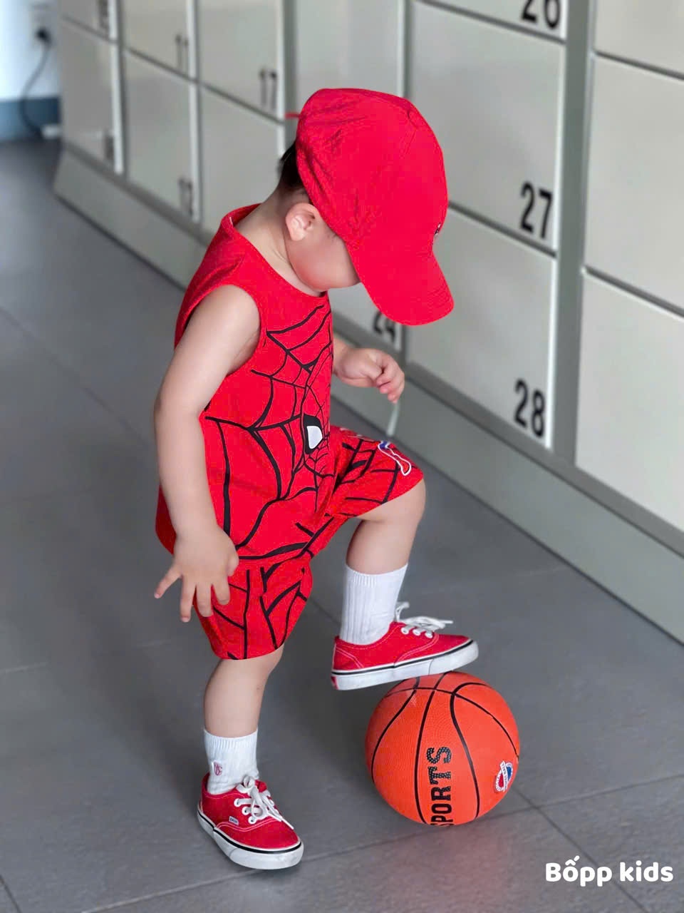 XẢ A545 - SET 2 BỘ BA LỖ NHỆN ĐỎ TRẮNG QUẦN ĐEN