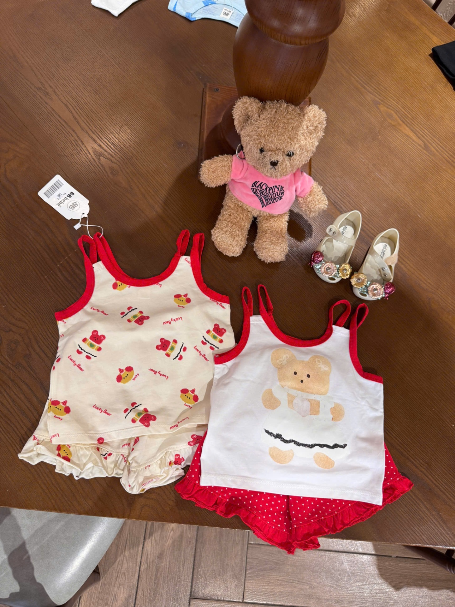 B254 - SET 2 BỘ GẤU LUCKY BEAR 2 DÂY VIỀN ĐỎ