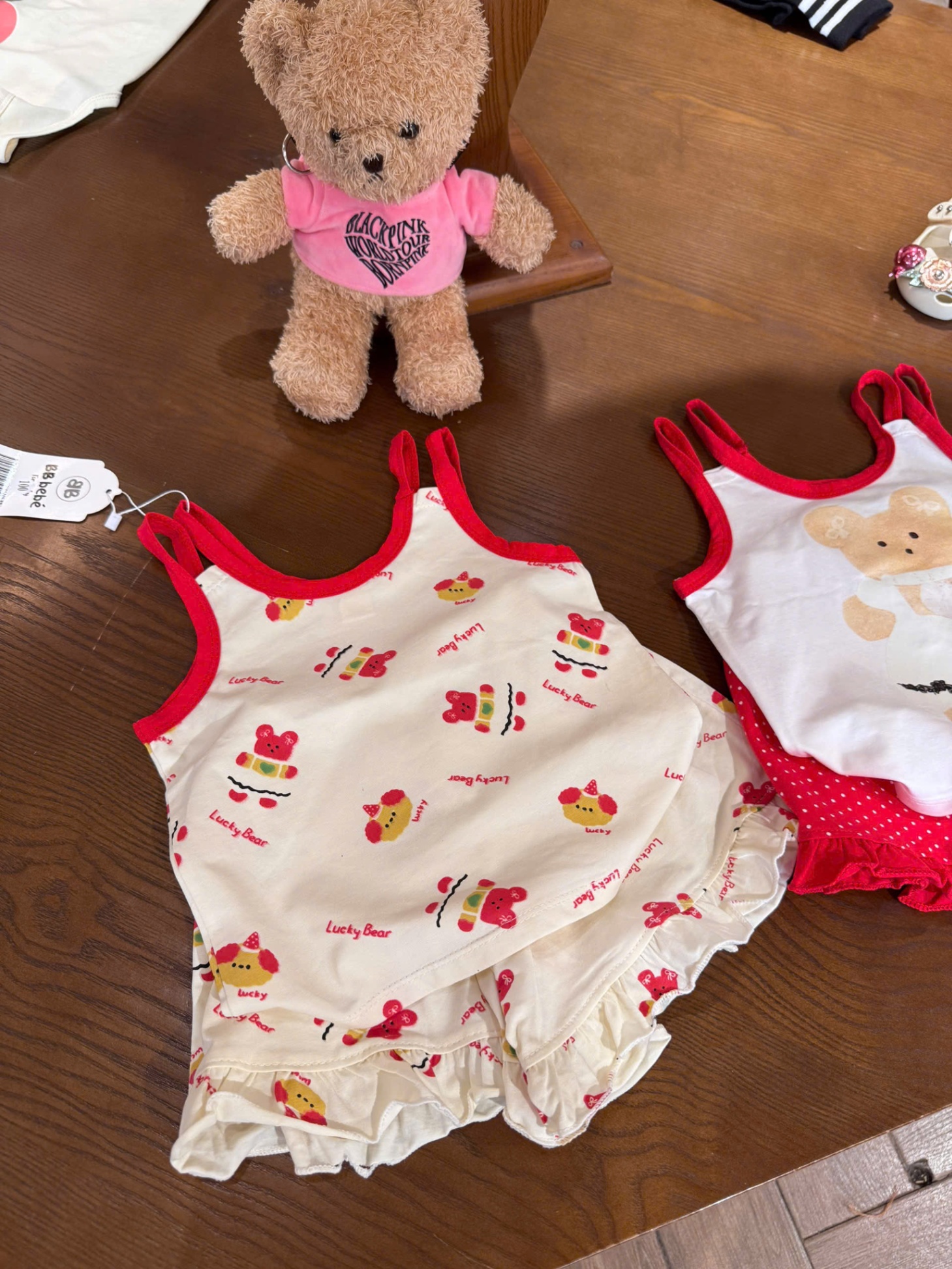 B254 - SET 2 BỘ GẤU LUCKY BEAR 2 DÂY VIỀN ĐỎ