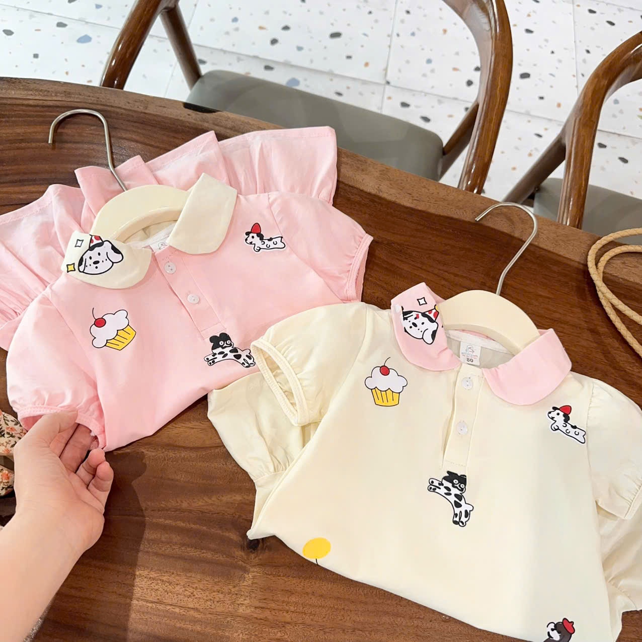 C47 - VÁY POLO DÁNG SUÔNG PHỐI BÈO NHẸ 2 MÀU BE HỒNG